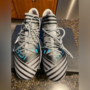 Adidas Boys Soccer Cleats Nemeziz Messi 17.3  Size 7 1/2